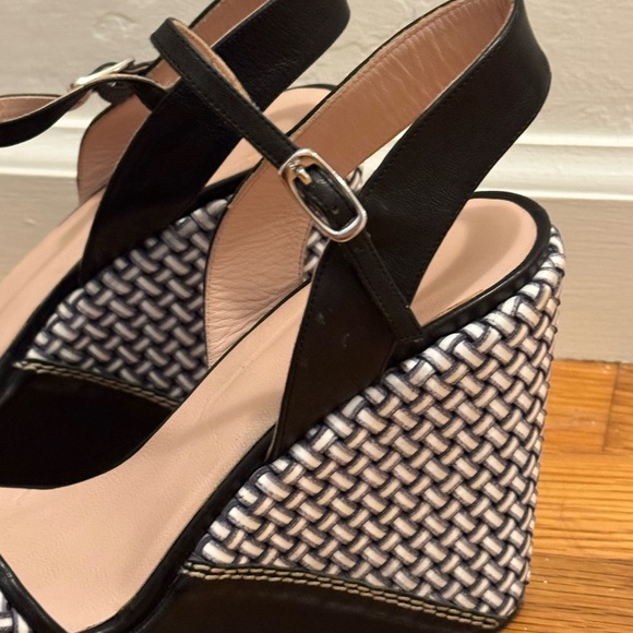 STUART WEITZMAN Black
Holiday Pipe Open Toe Platform
Wedge Size 7.5 7 1/2‎ Shoes - Picture 6 of 16